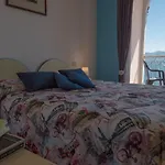 Casa E Vela أوجيبيو