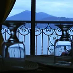 Casa E Vela أوجيبيو