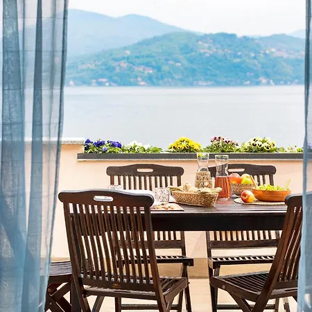 Lejlighedshotel Casa E Vela Oggebbio