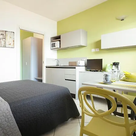 Casa E Vela Aparthotel 3*