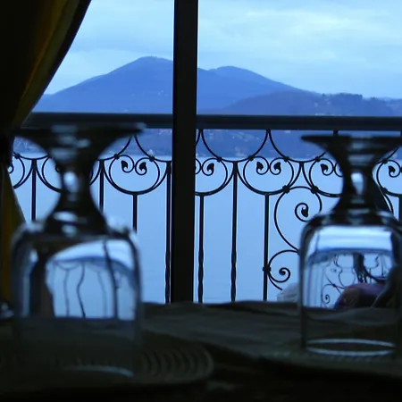 Casa E Vela 오게비오