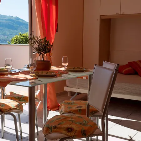 Casa E Vela Aparthotel Oggebbio